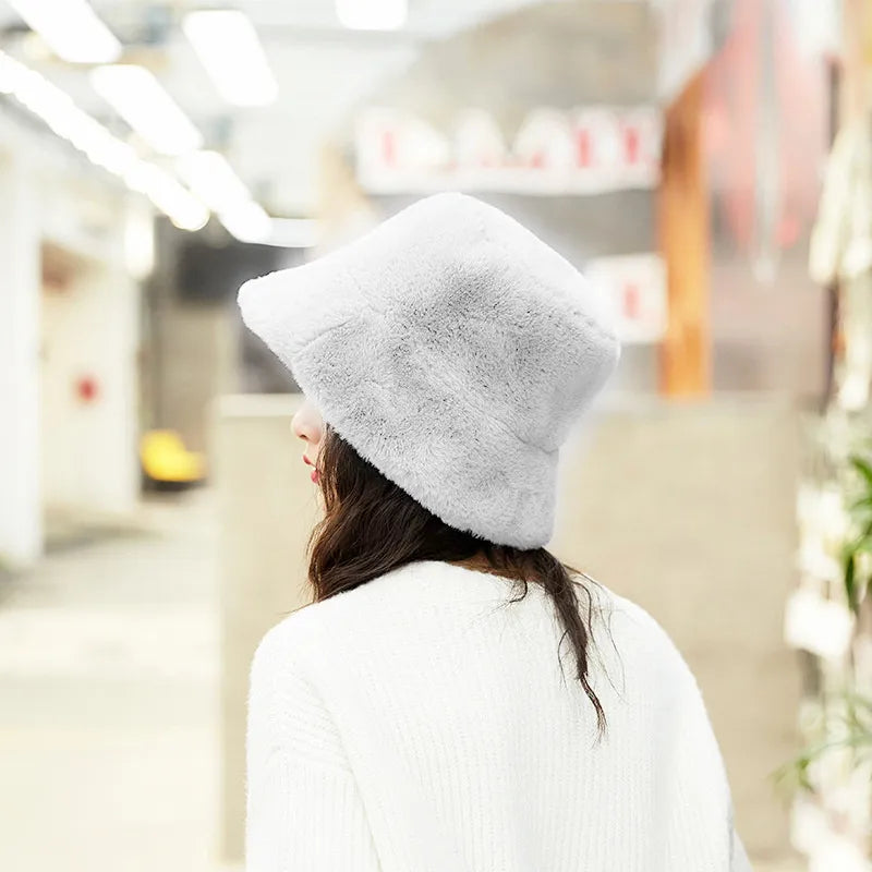 Women's Plain Pattern Wide Brim Sweet Style Flat Crown Fur Bucket Hat