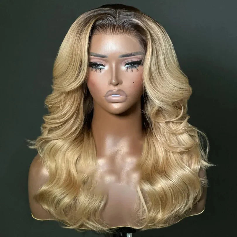 Klassische blonde gewellte Perücken mit Stufenschnitt
