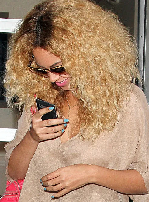 Beyonce Hairstyle Pretty Ombre Medium Wavy Lace Front Wig 100% Human Hair 16 Inches