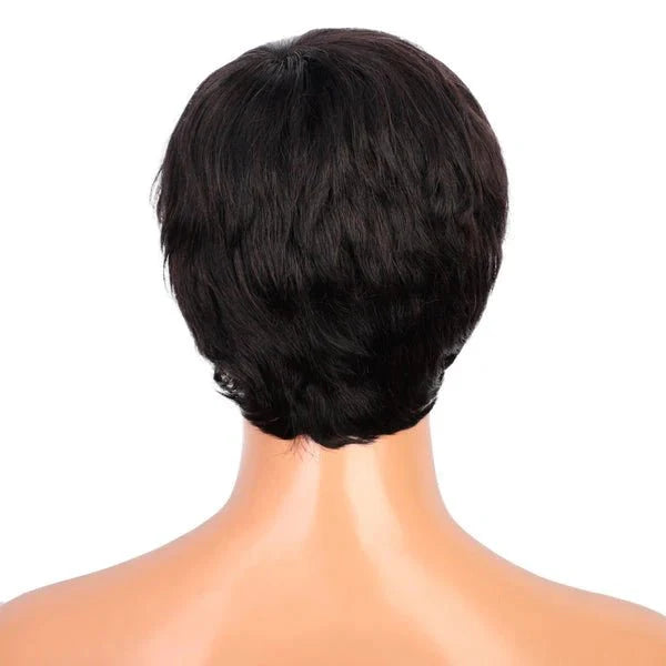 Kurzes menschliches Haar im Pixie-Schnitt mit Pony